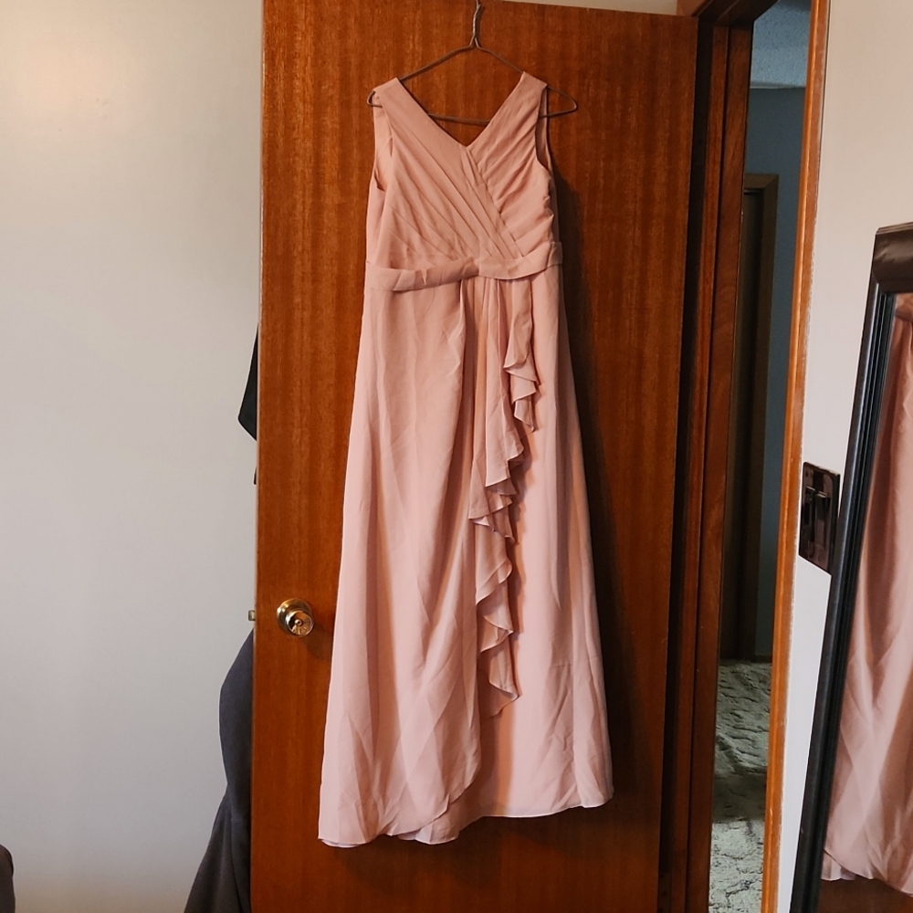 Ordered wrong size and cant return it. Brand new, never worn with tags.